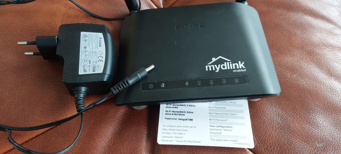 Router D-Link DIR-816L