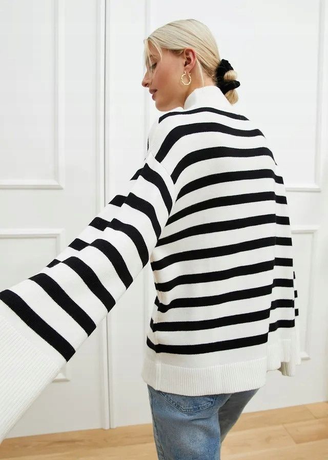 B.P.C sweter oversize śmietankowy w czarne paski ^44/46