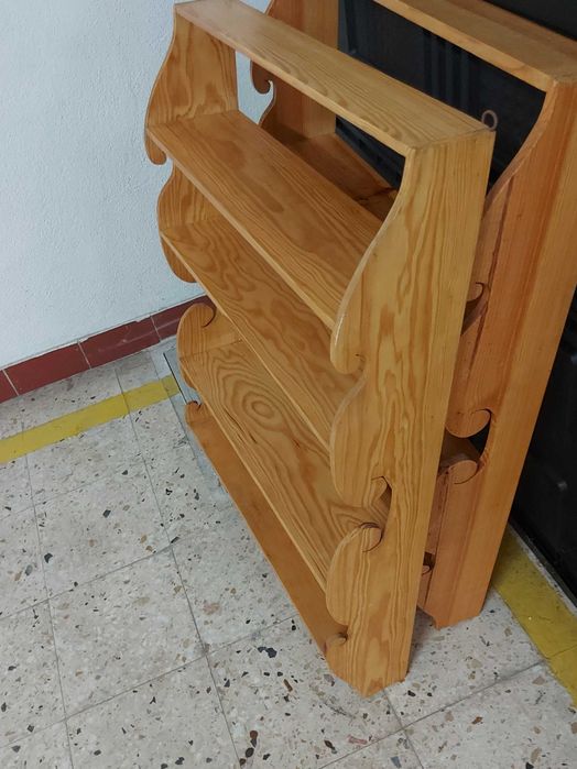 Peças de artesanato -  Escaparates/ Peça Cortiça e Cesto com Tampa