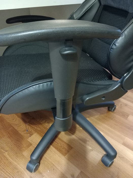 Fotel gamingowy Huzaro jak nowy