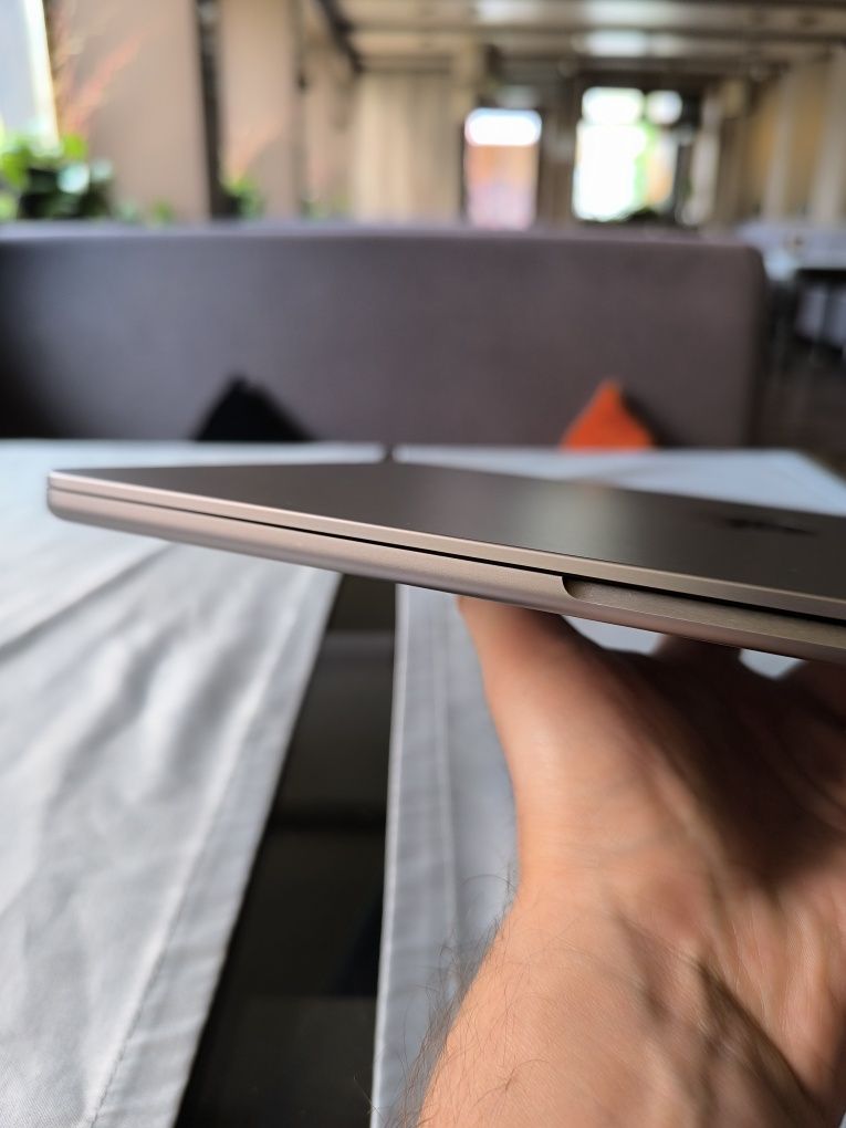 Macbook m2, 16 gb оперативної