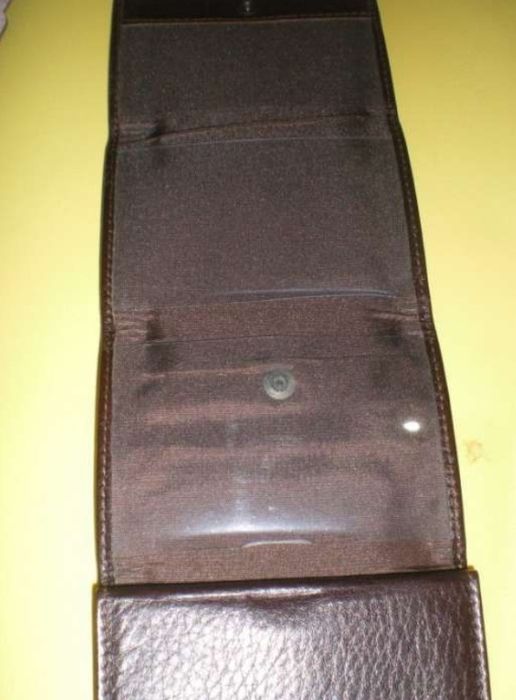 Carteira em pele marca MP p/cartões