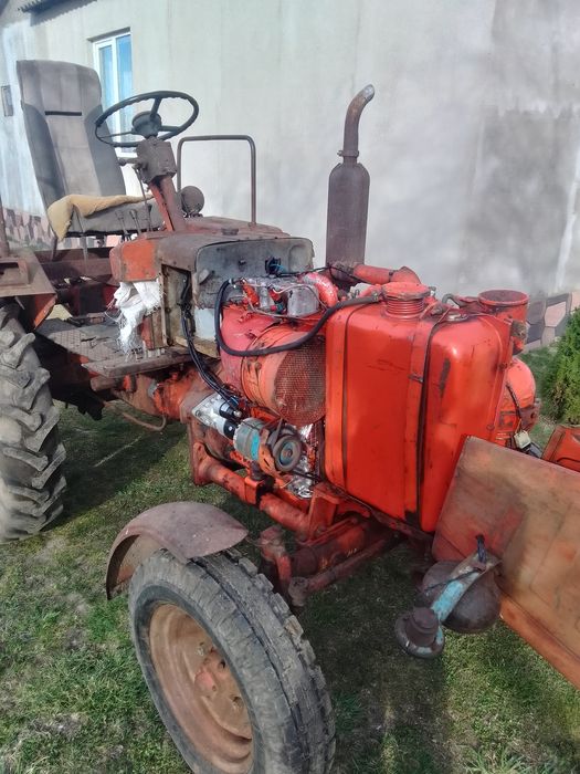 Трактор в хорошому стані