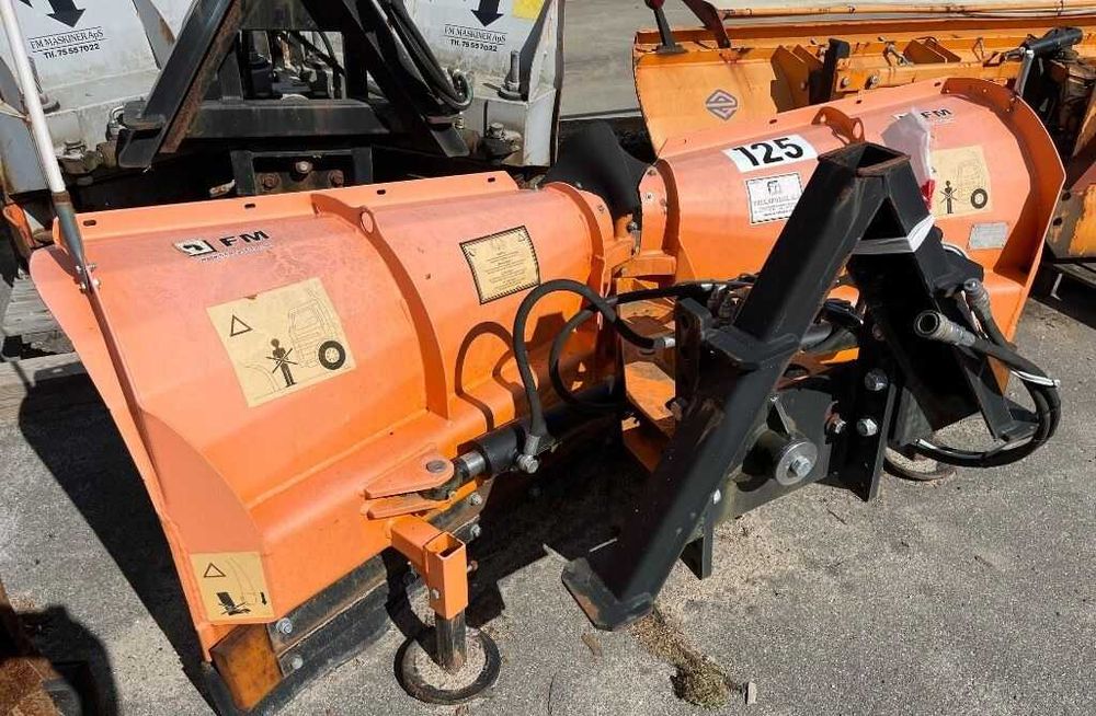 Pług do śniegu Tellefsdal odśnieżny regulowany V hydrauliczny śnieżny