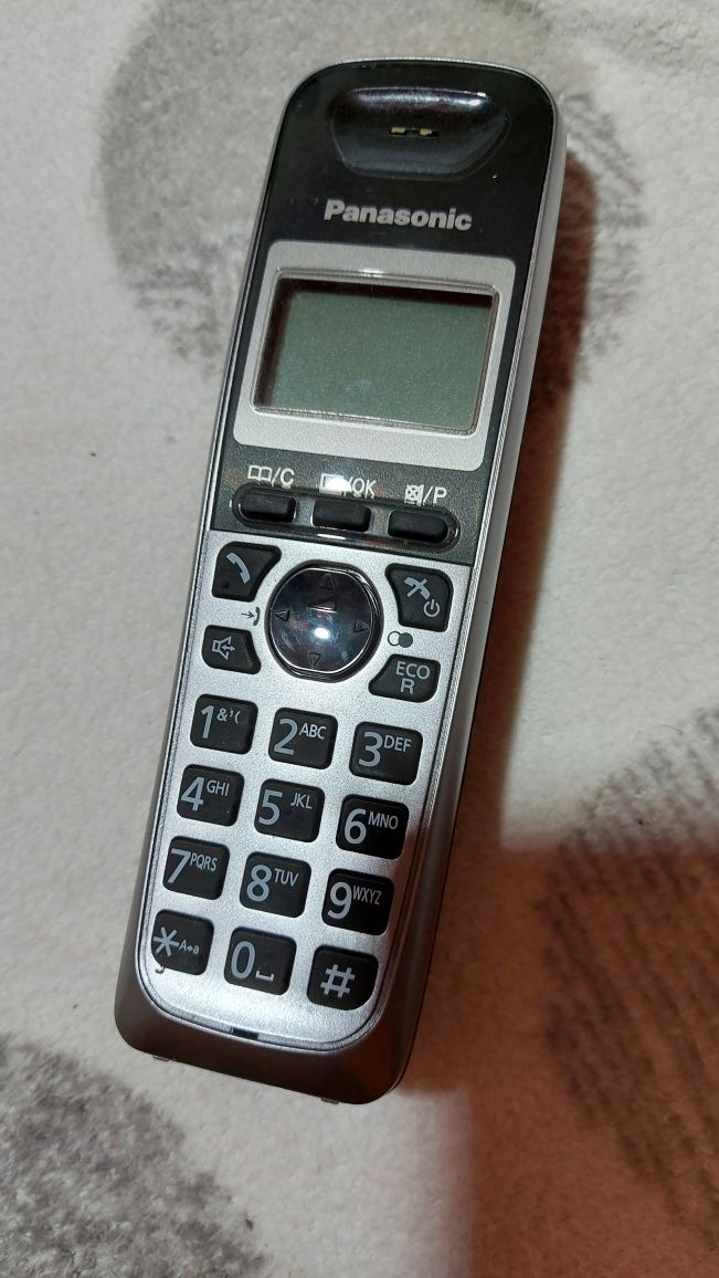 Telefon stacjonarny Panasonic KX-TG2511PD bezprzewodowy