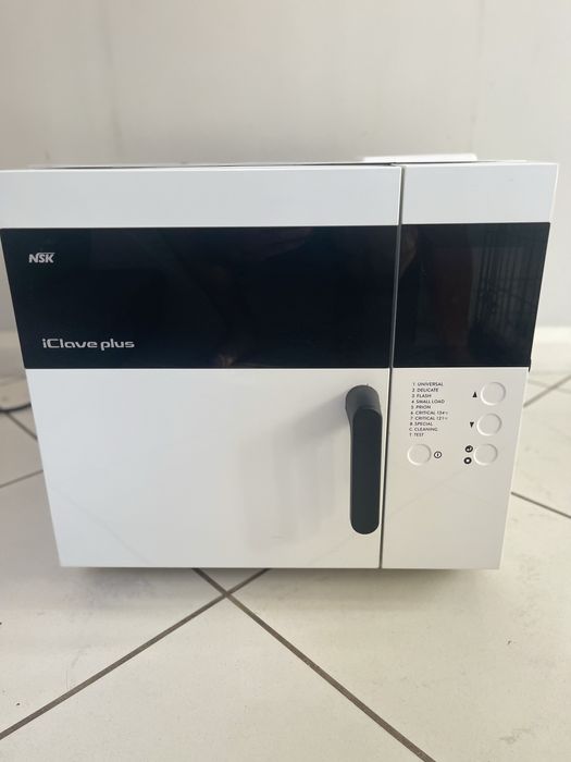 Autoklaw NSK iClave Plus – stan bardzo dobry – tylko 6 mies. używany