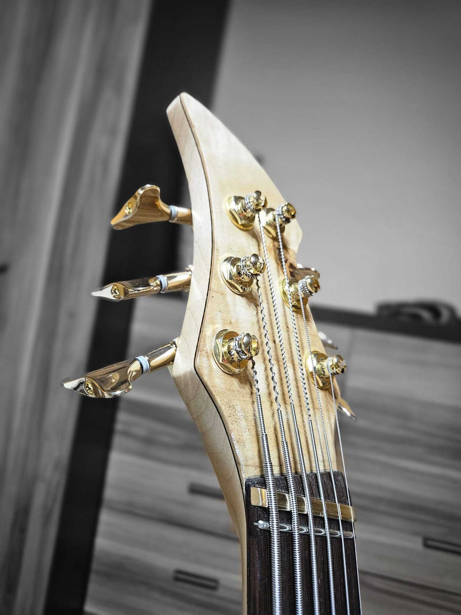 Gitara Basowa Custom