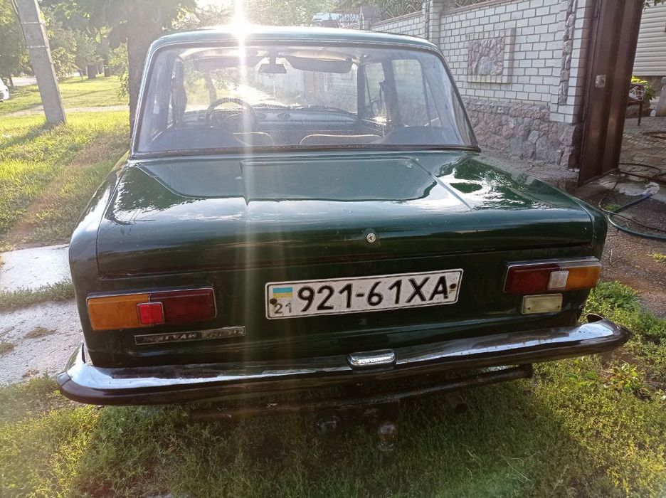 Автомобиль Ваз - 21013 в идеальном состоянии
