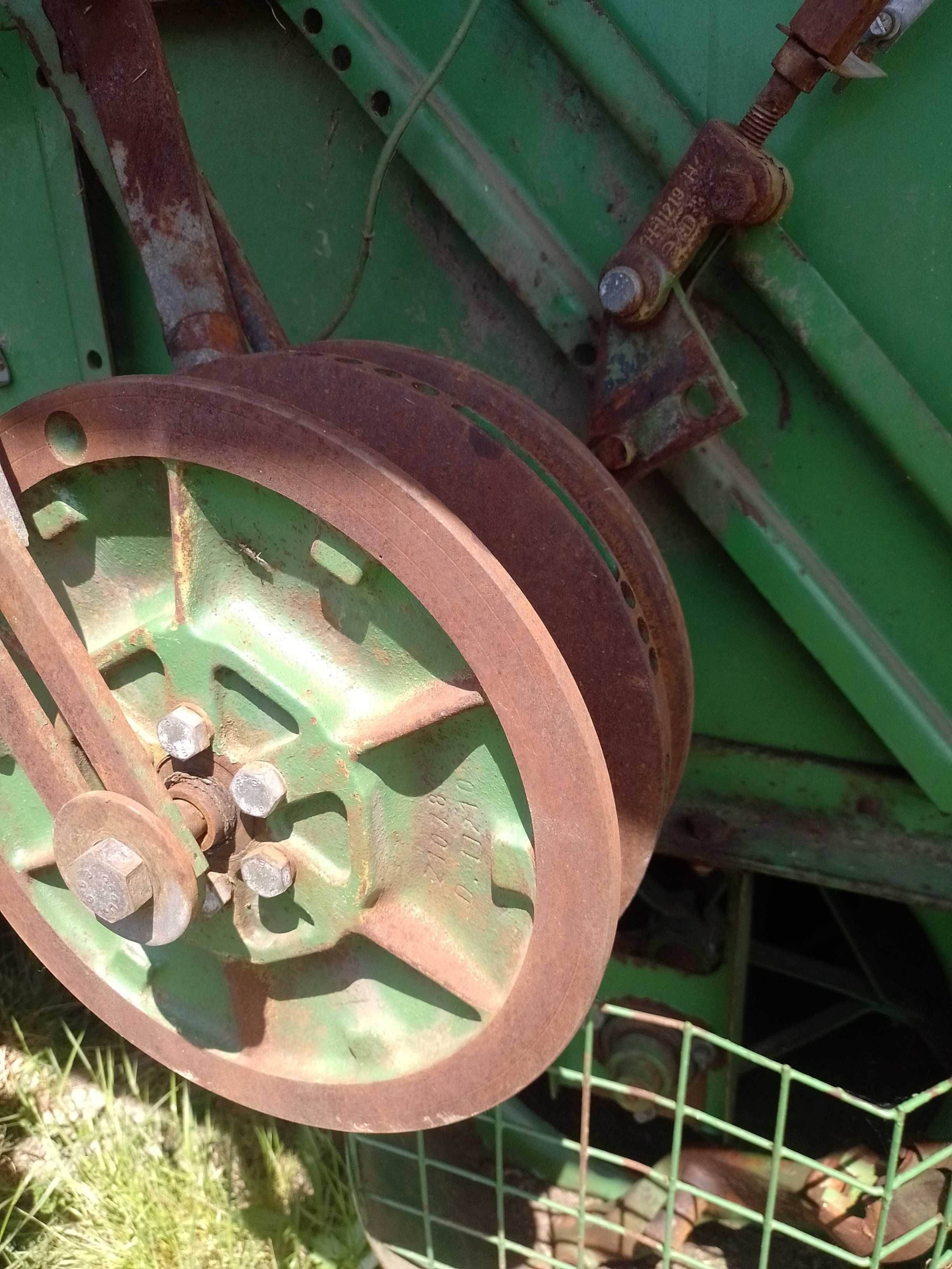 Sprzedam części do Kombajnu John Deere 952