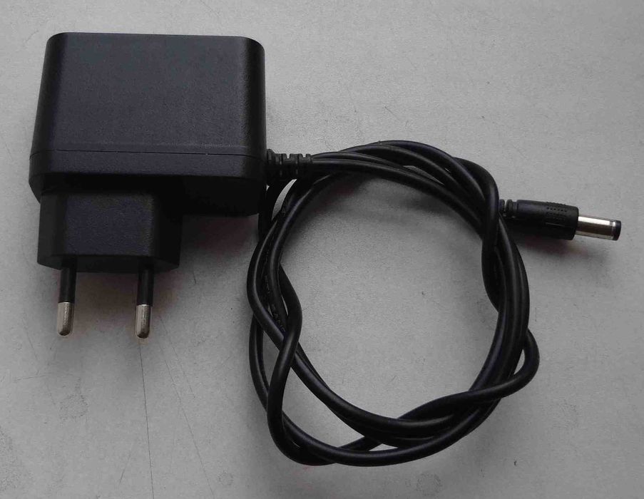 Блок питание LXQ12EU-050200 5V 2A зарядное устройство