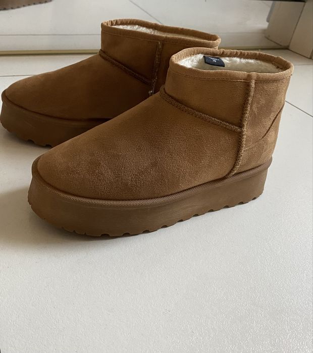 Buty zimowe z misiem w środku SINSAY rozm. 38