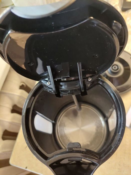 Электрочайник дисковый Clatronic WK 3452