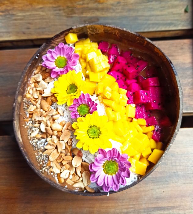 Miska z kokosa do smoothie