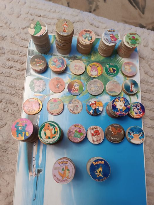 Продам кепсы,фишки покемон,pokemon