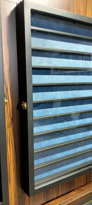 Gablota ekspozytor na coin medale
