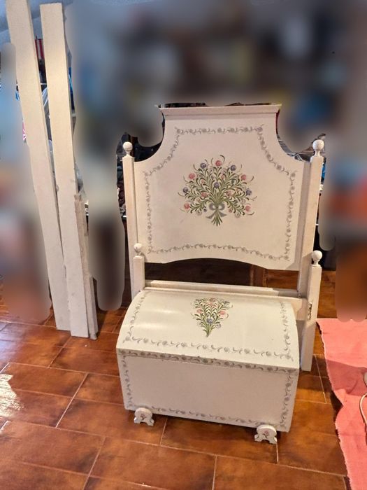 Mobília de quarto típica alentejana