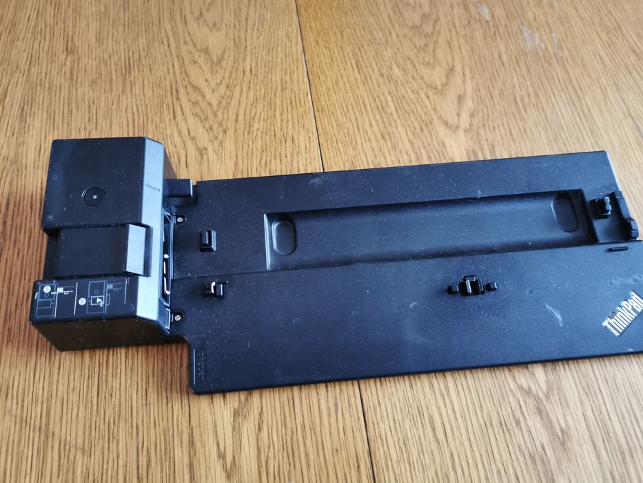 Stacja dokująca Dell PR02X oraz Lenovo Pro  40AH