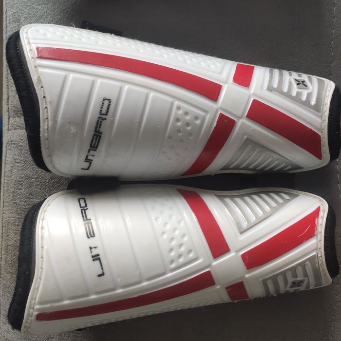 Продам щитки для ніг дитячі