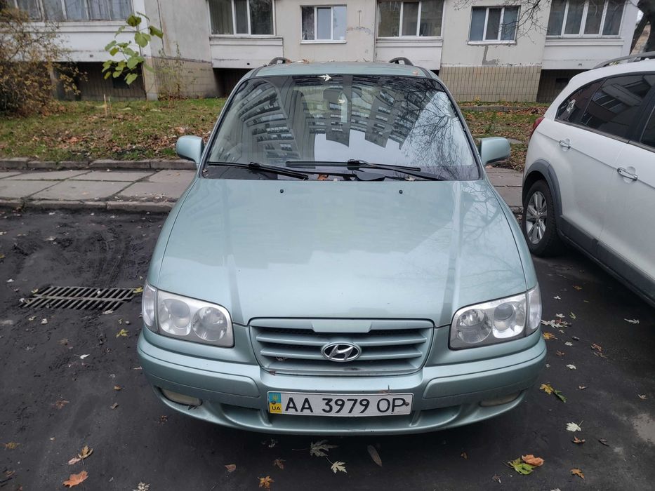 Продам автомобіль Hyundai Traget 2006