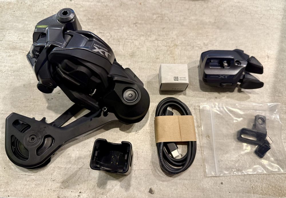 Zestaw Upgrade Shimano Deore XT Di2 M8250 I-SPEC nowy