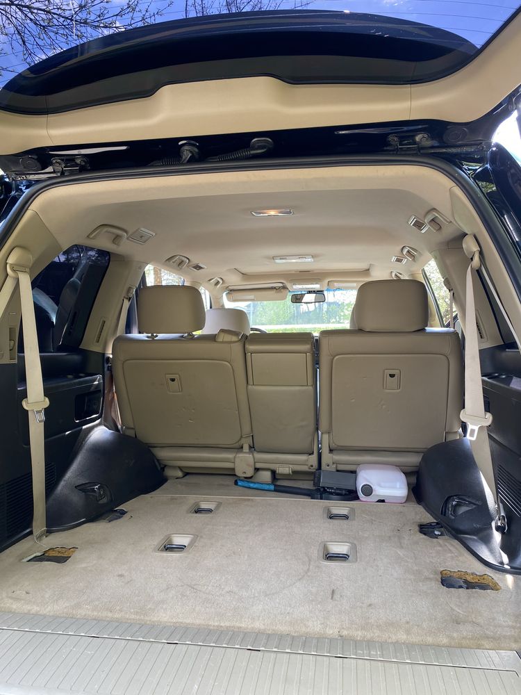 Toyota Land Cruiser  2011