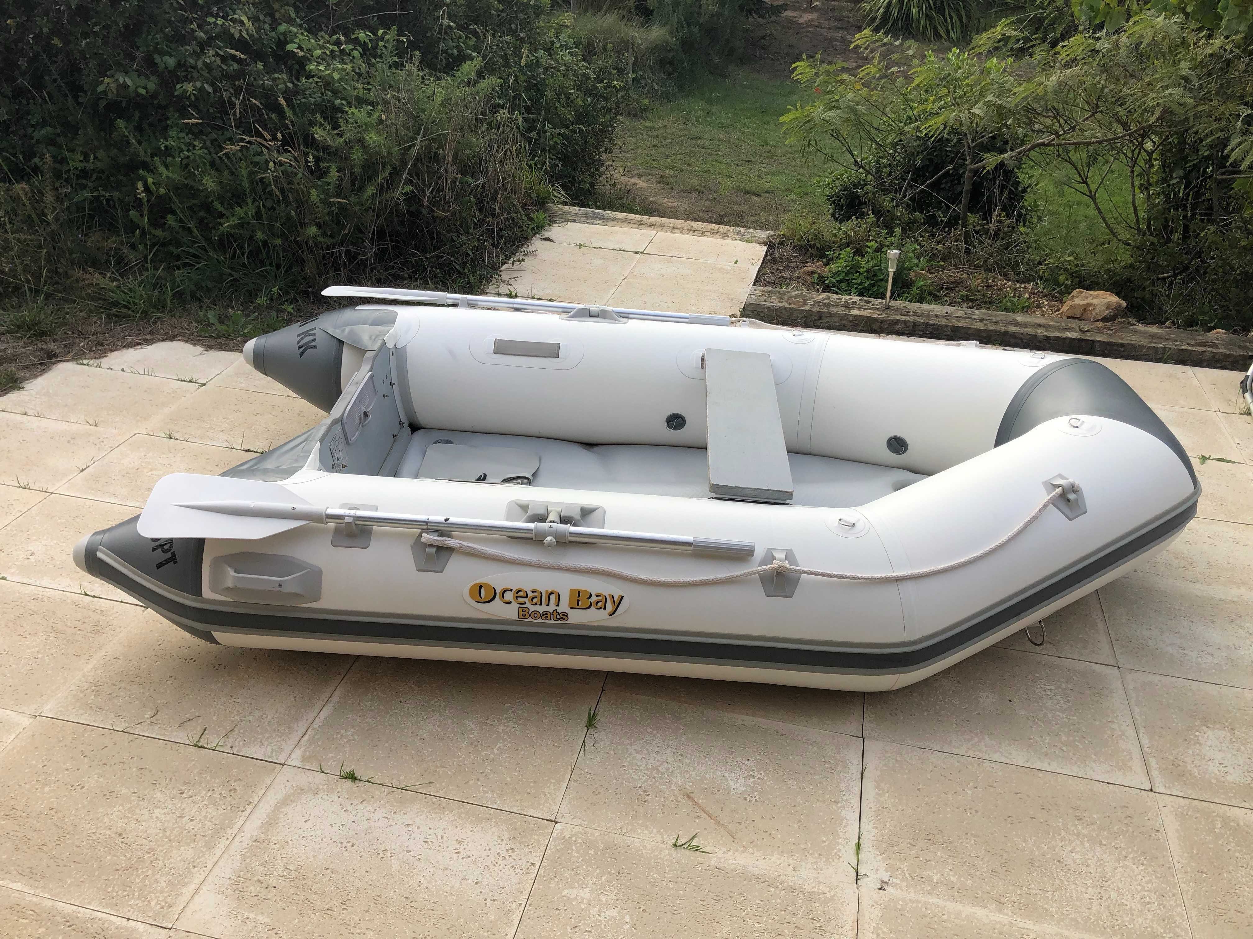 Barco Insuflável, 2,7 metros com motor Mercury 3,5Hp 4T