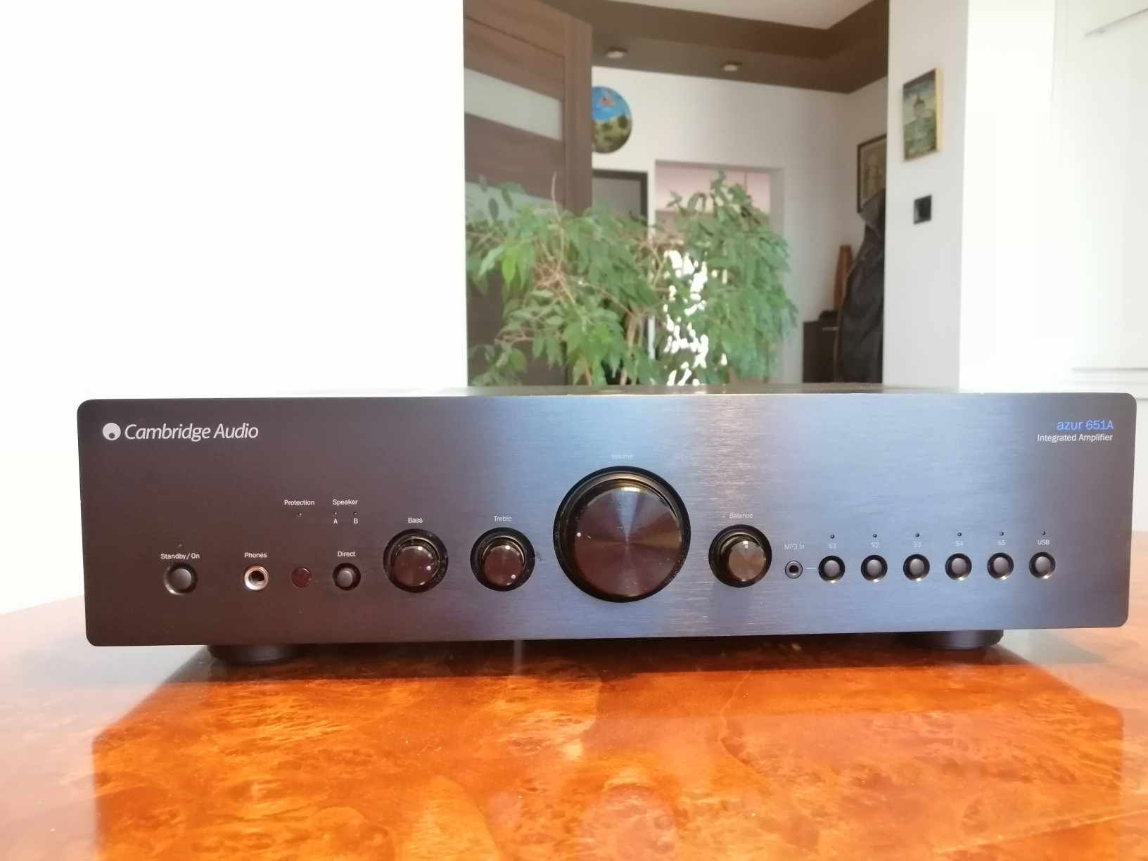 Cambridge audio azur 651a