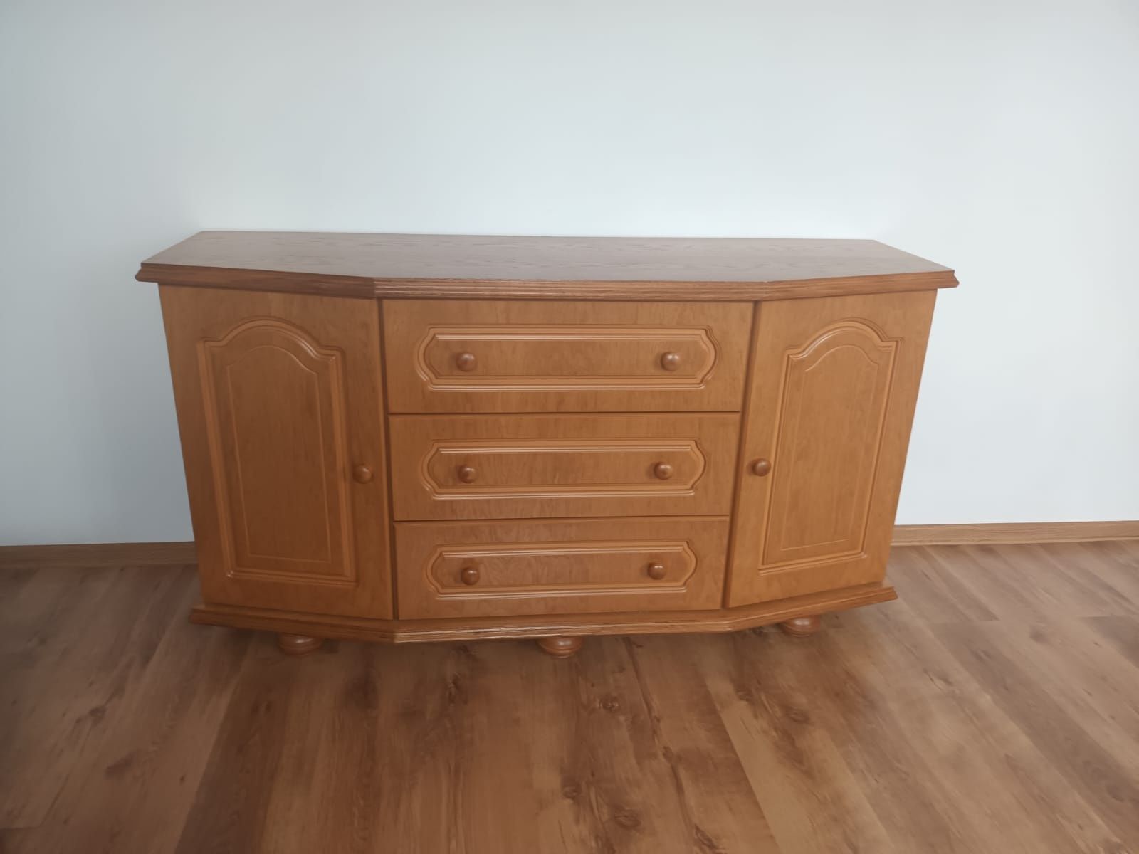 Komoda z drewna litego