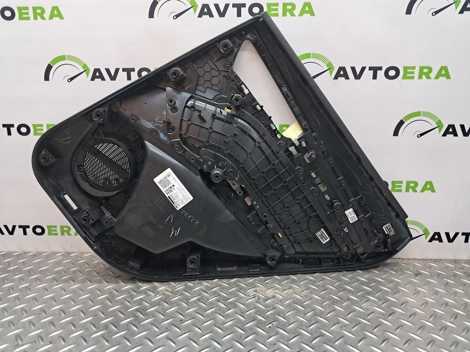 Обшивка двери карта дверная задняя левая AUDI Q5 80A 80A867303ABWFA