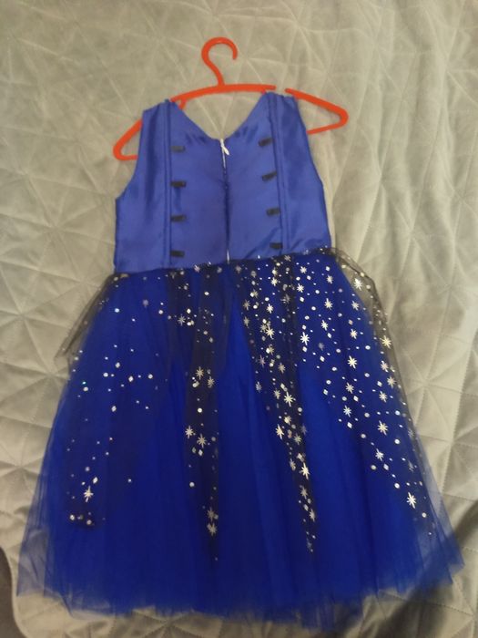 Вітаю віддам дитячу сукню на дівчинку 2,3 роки