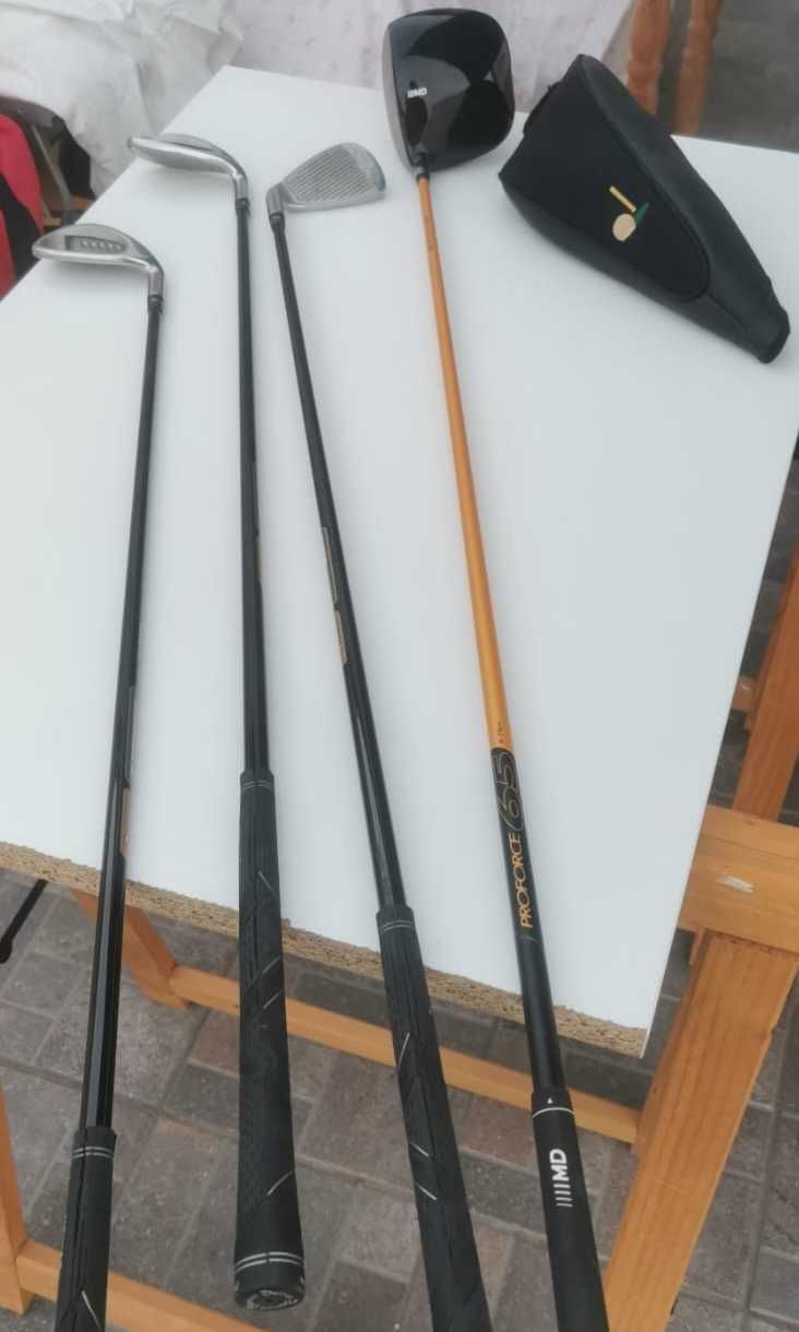 Tacos de golf como novos