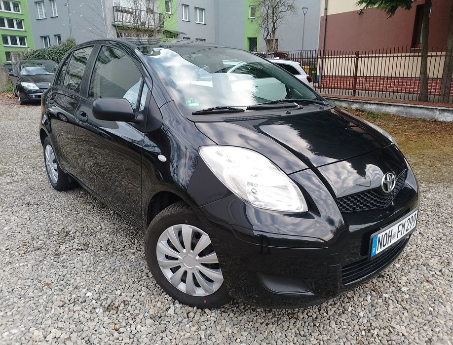 Toyota Yaris 1 Właśc Cala w Oryginale Klima Nowy Rozrzad !!!
