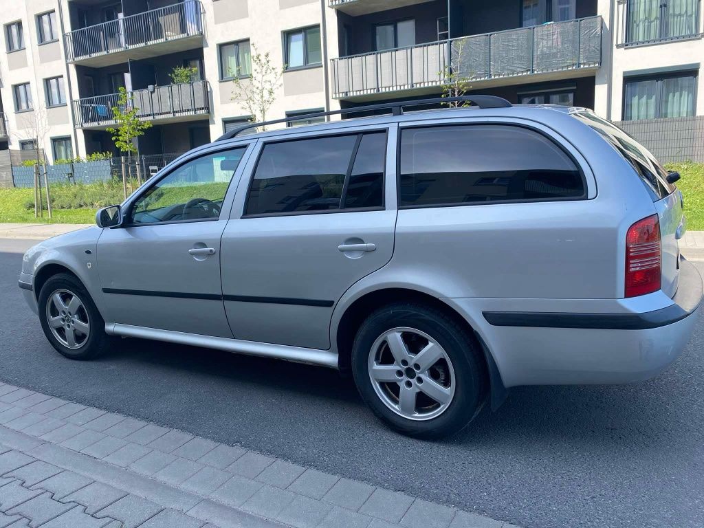Škoda Octavia Tour 2.0 Benzyna Automat