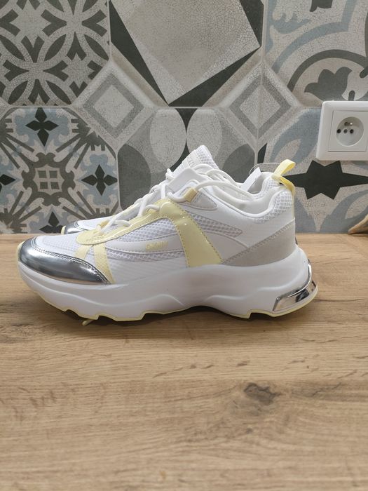 Buty sportowe Sneakersy DKNY 38 nowe!