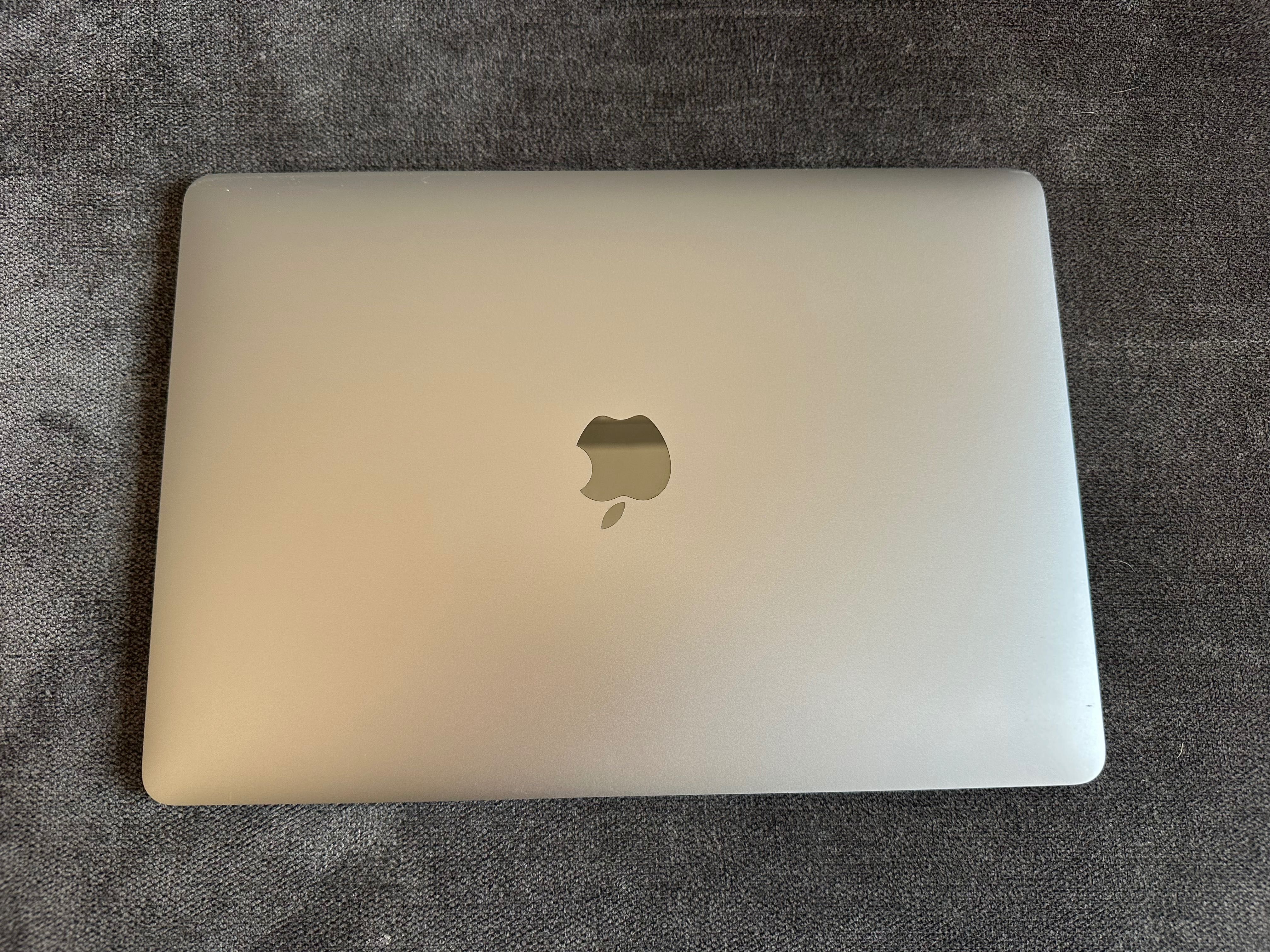 MacBook Pro 2020, 13 cali, Intel i5 1.4GHz, 8GB RAM, 512GB SSD, A2289