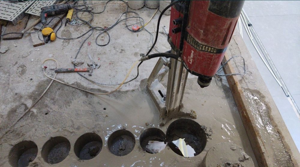 Wiercenie otworów przewierty cięcie kłucie
betonu ścian wycięcie w żel