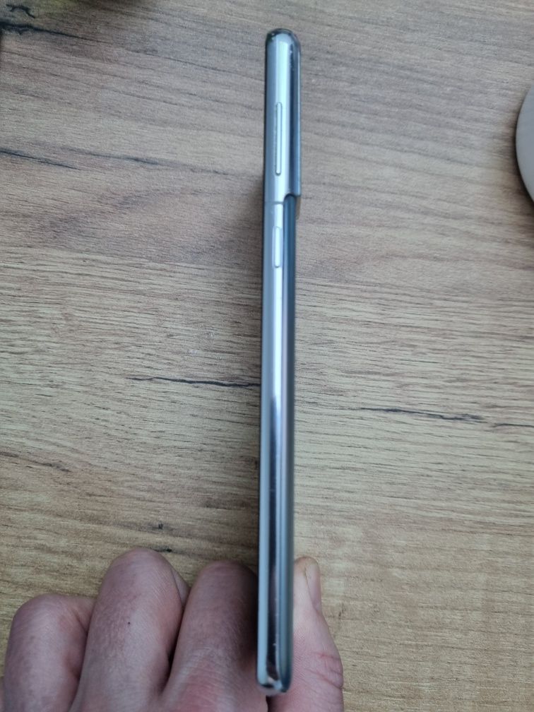 Samsung Galaxy S21 + (plus) 8GB/128GB 5G Srebrny Esim