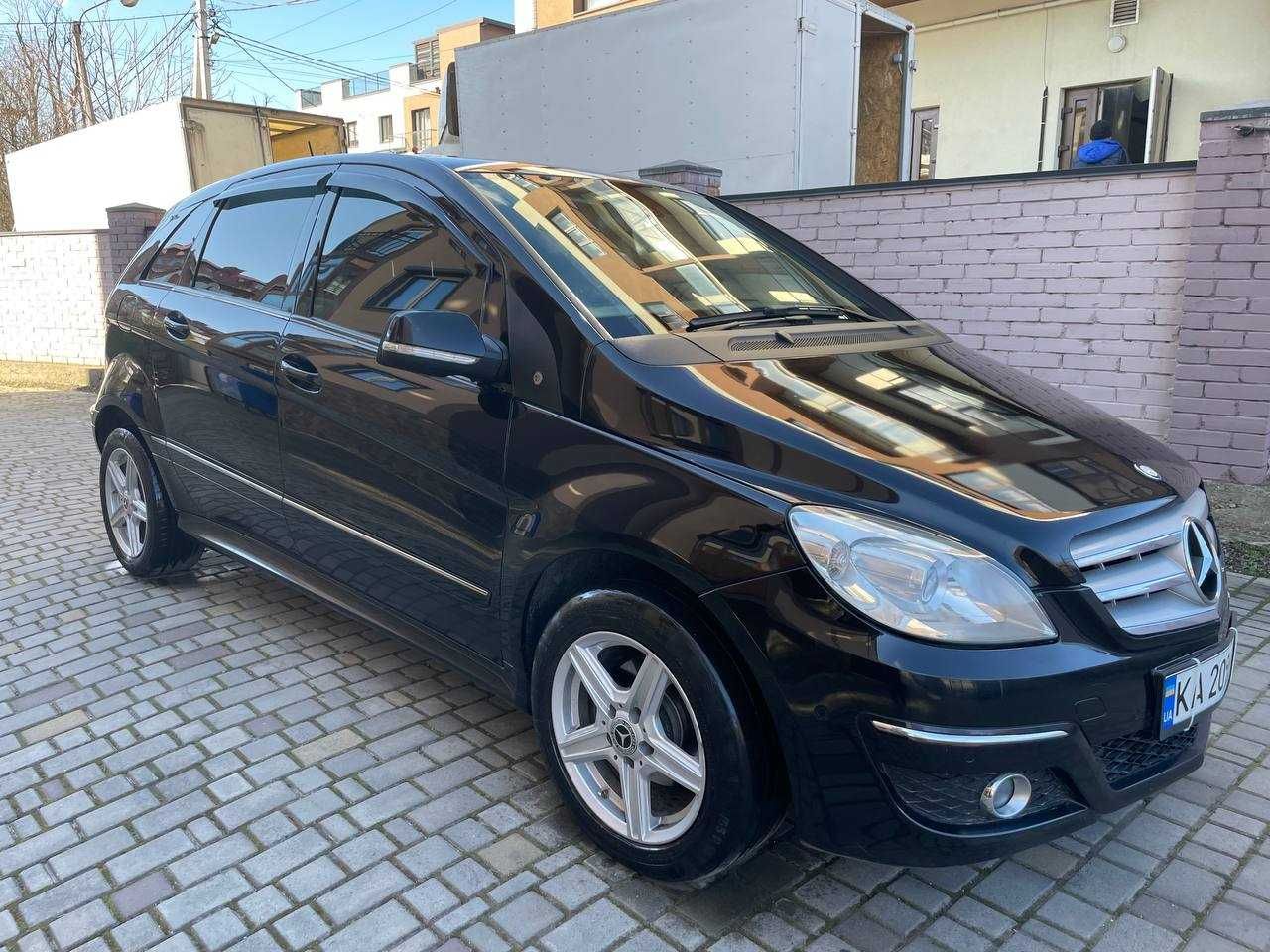 Mercedes-Benz B-Class 2011