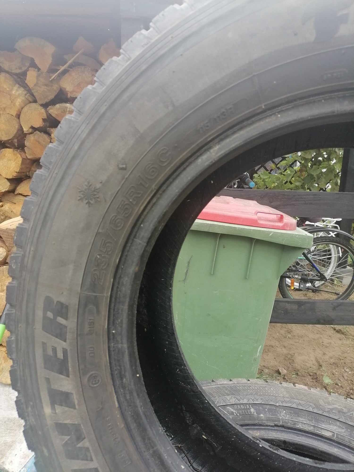 Opony zimowe 2x Firestone 235/65/16C