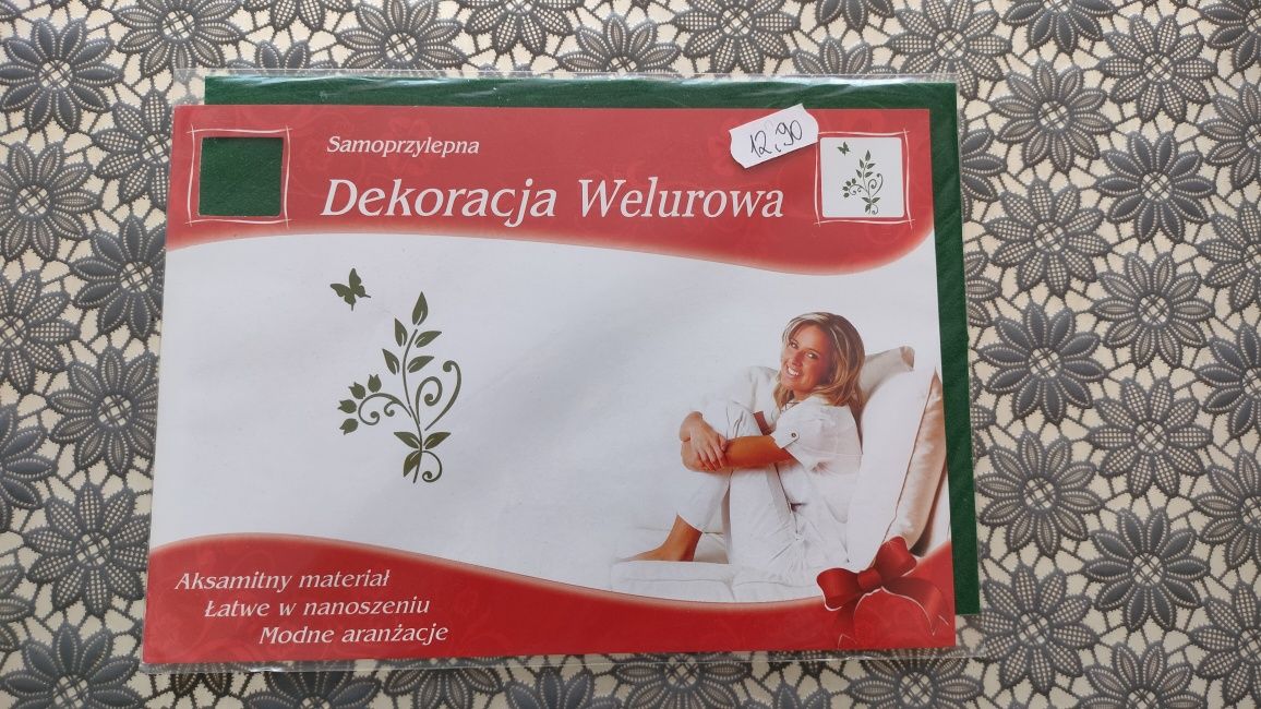 Dekoracja welurowa, naklejka na ścianę, tapetę, zielony