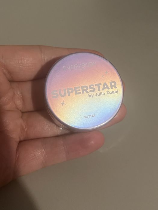 Brokat do twarzy everybody london Julia Zugaj