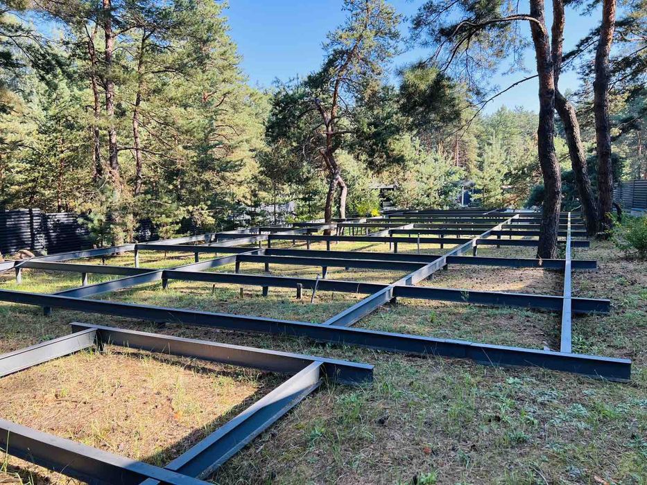 Продам участок в Обуховке в сосновом лесу с недостроем