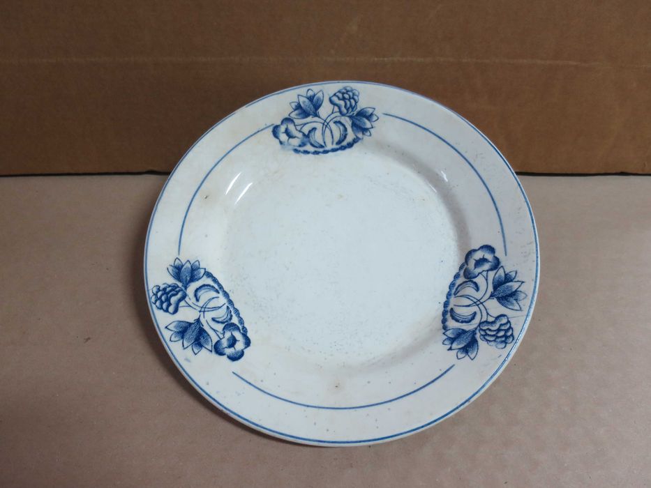 Ppratos faiança Sacavém Gilman Wedgwood Capôa Massarelos Lusitânia