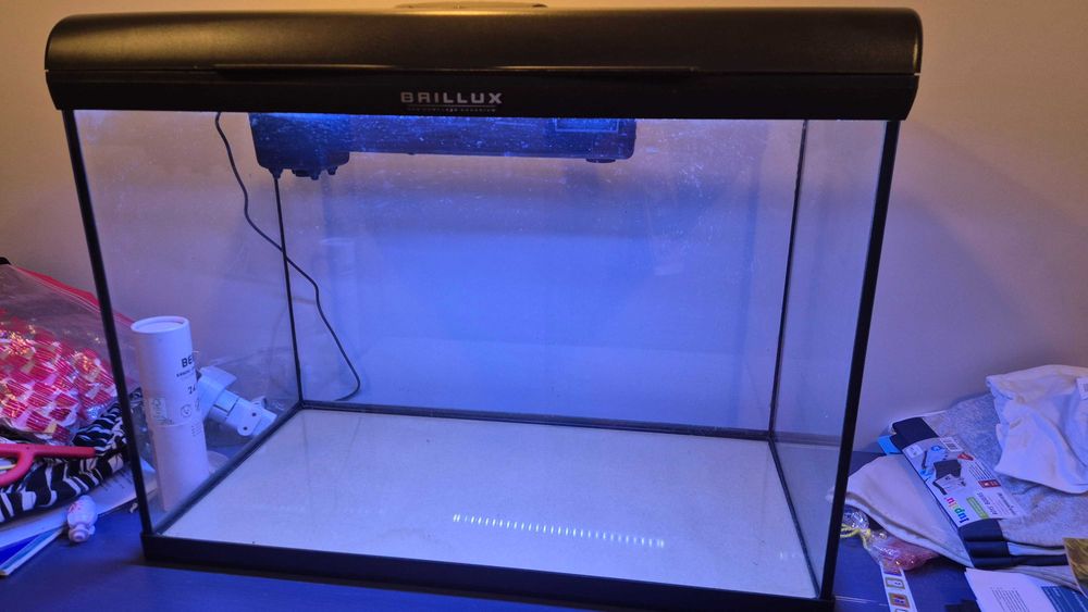 Akwarium 70L z pokrywą oraz filtrem