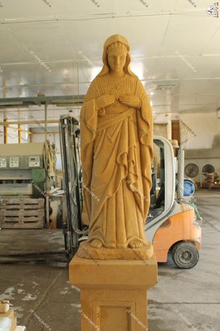 ~14~Rzeźba Matki Boskiej z piaskowca Matka Boska figura piaskowiec