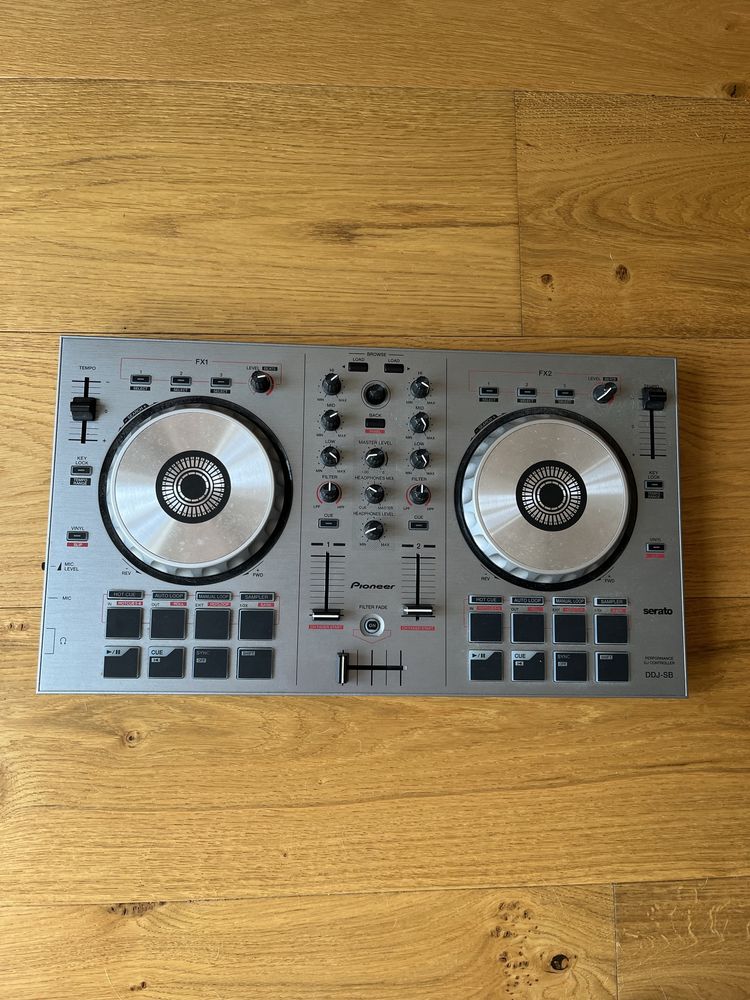 DJ Pioneer Serato