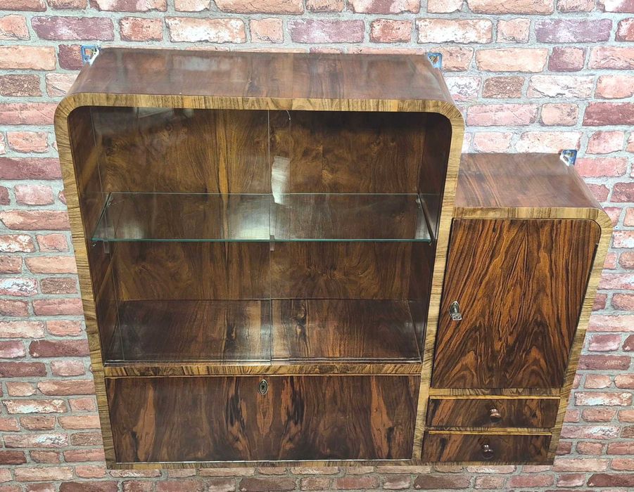 Odnowiona orzechowa witryna z barkiem art deco, retro, vintage