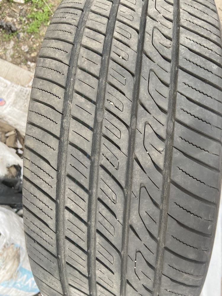 215/55 r17 toyo.