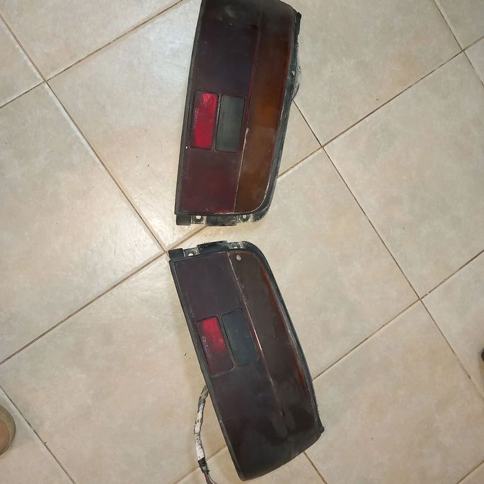 Farois traseiros toyota corolla star van