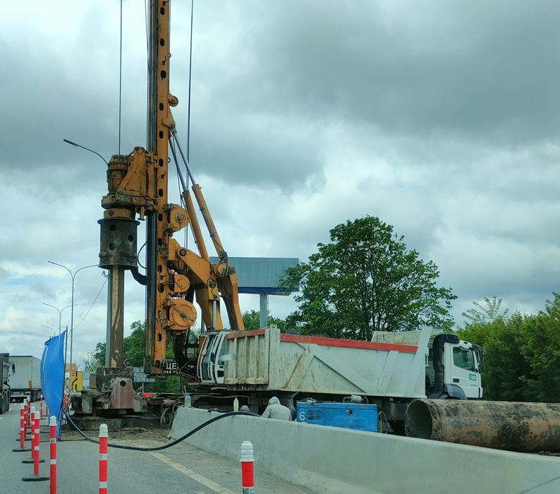 Буронабивні палі,  пальові фундаменти, ямобур, гідробур.